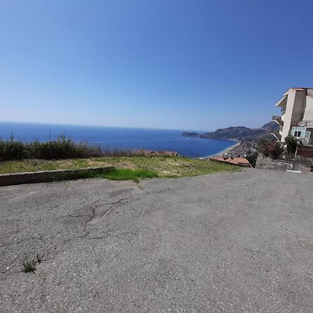 Nuova Casa Giulia Appartement Letojanni Buitenkant foto