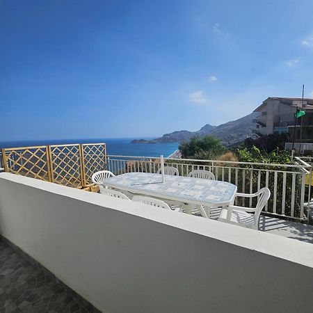 Nuova Casa Giulia Appartement Letojanni Buitenkant foto