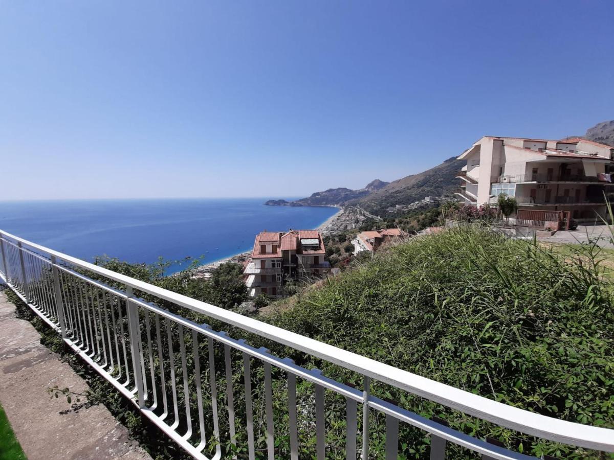 Nuova Casa Giulia Appartement Letojanni Buitenkant foto