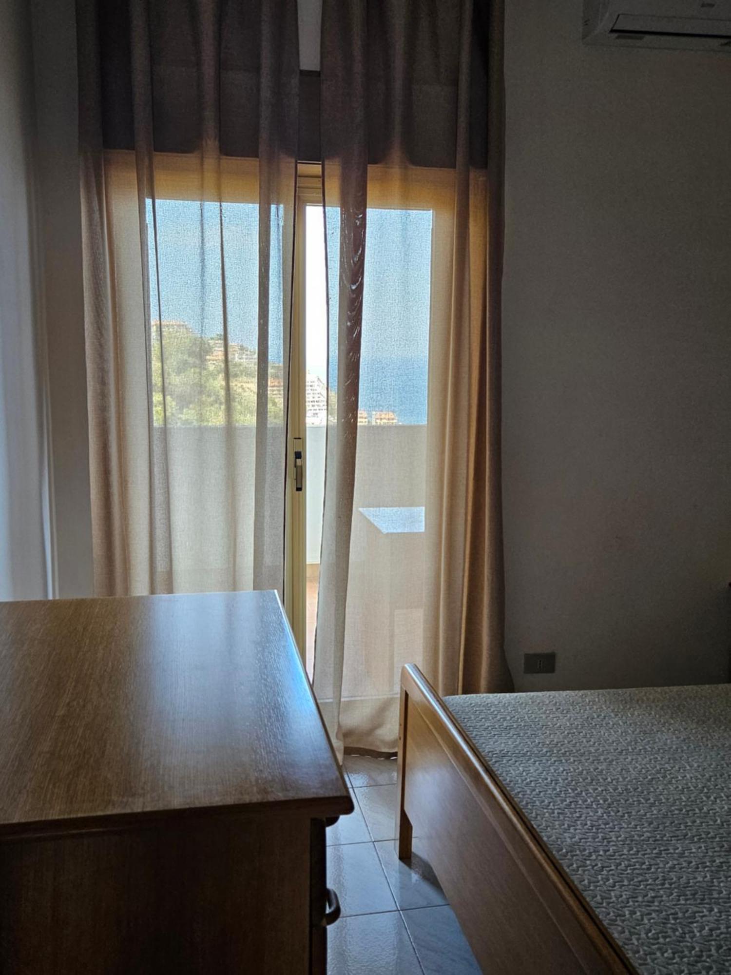 Nuova Casa Giulia Appartement Letojanni Buitenkant foto